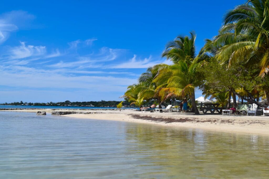 Packing List for Central America and Mexico: Beach on Utila