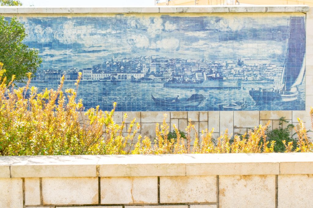 4 Days in Lisbon: Tiled Buildings
