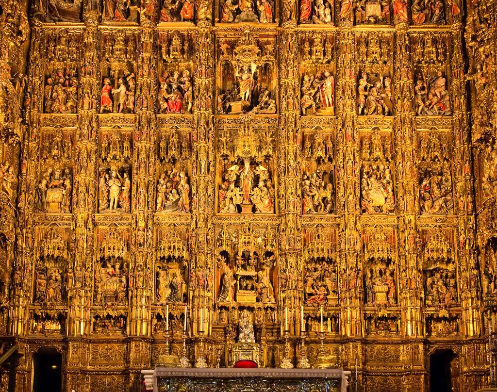 gold altarpiece inside seville cathedral, one of the best things to see in seville in a day