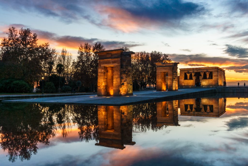 templo de debod at sunset madrid at night