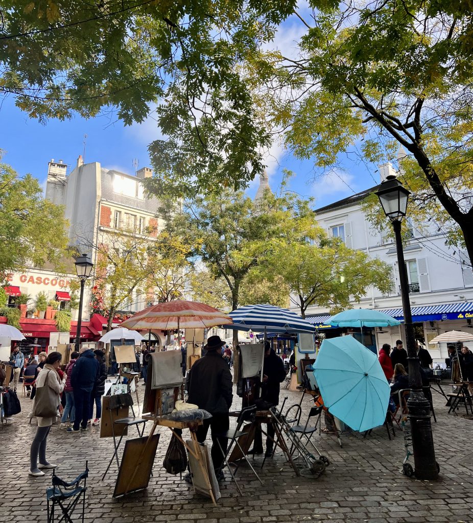 place du tertre on a sunny day