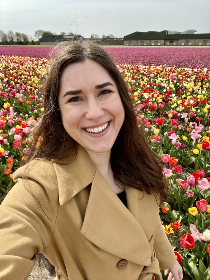 kate storm selfie with tulip fields near amsterdam in the background