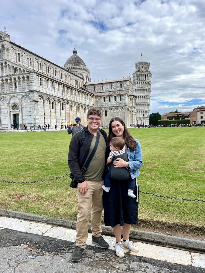 kate storm jeremy storm and their baby son in front of the leaning tower of pisa