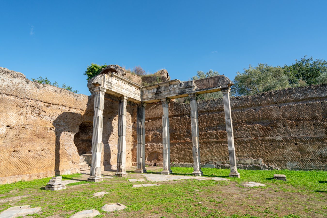 remains of a building at hadrians villa, one of the best places to visit on a tivoli day trip from rome